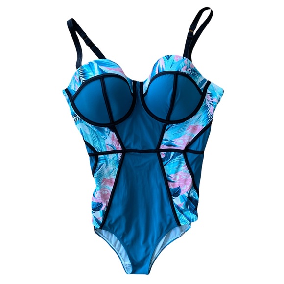 Torrid Blue/ Teal Palm Print Underwire One-Piece Swimsuit Size 2 DD/F (18-20) - Picture 6 of 13